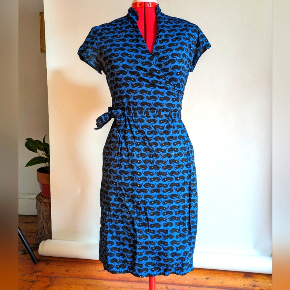 Wrap dress with mao collar